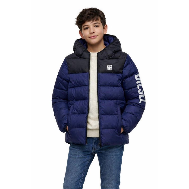 خرید لباس پسرانه‌ باکیفیت وارداتی